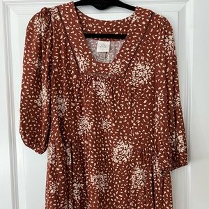 Knox Rose. I’m 5’8” hits right before knees.